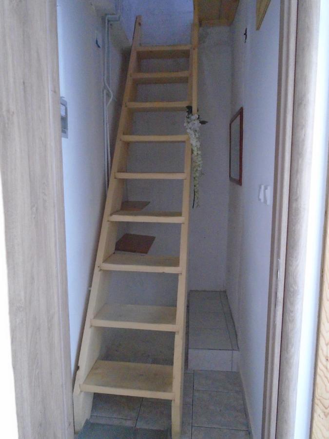 Orfeas Rooms Василики Екстериор снимка