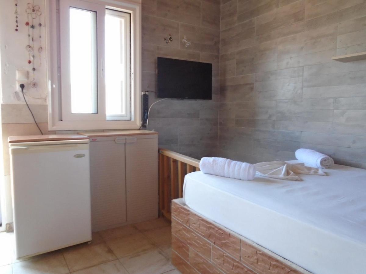 Orfeas Rooms Василики Екстериор снимка