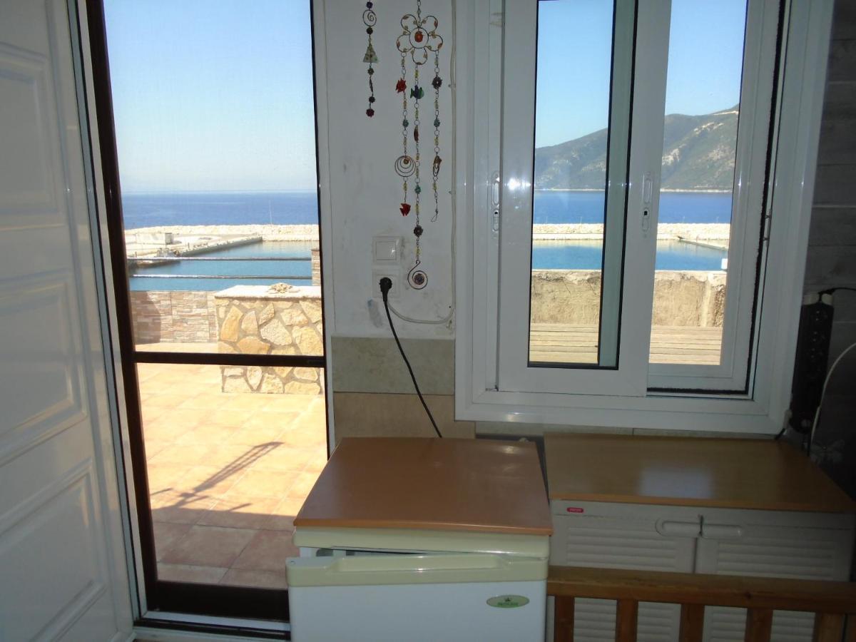 Orfeas Rooms Василики Екстериор снимка