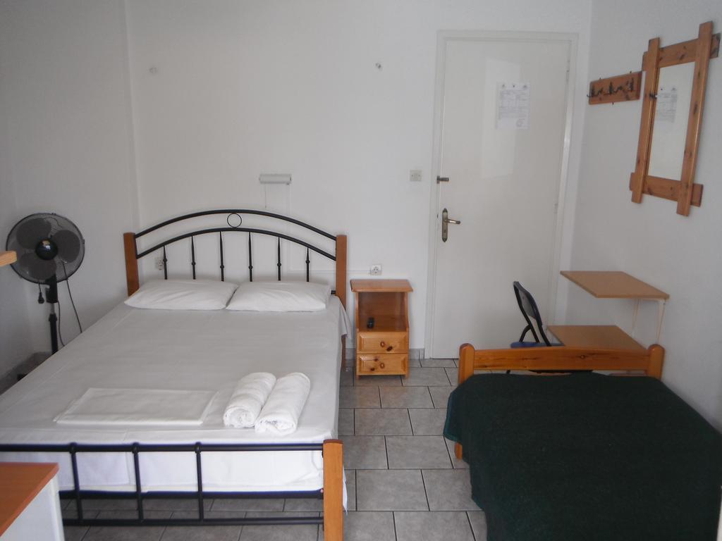 Orfeas Rooms Василики Стая снимка